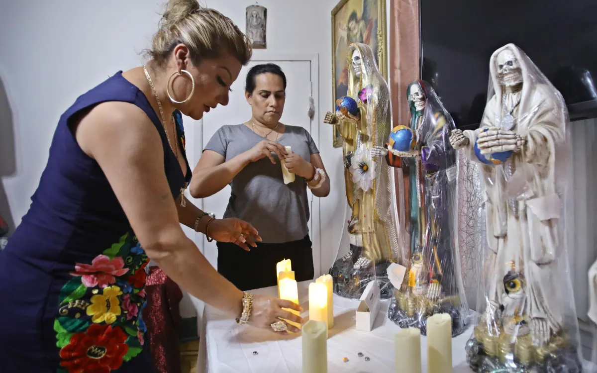 Guía espiritual  la Santísima Muerte